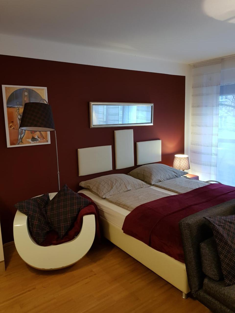 Bullsliving Kaisermuhlen Apartment Erni Next To Uno City