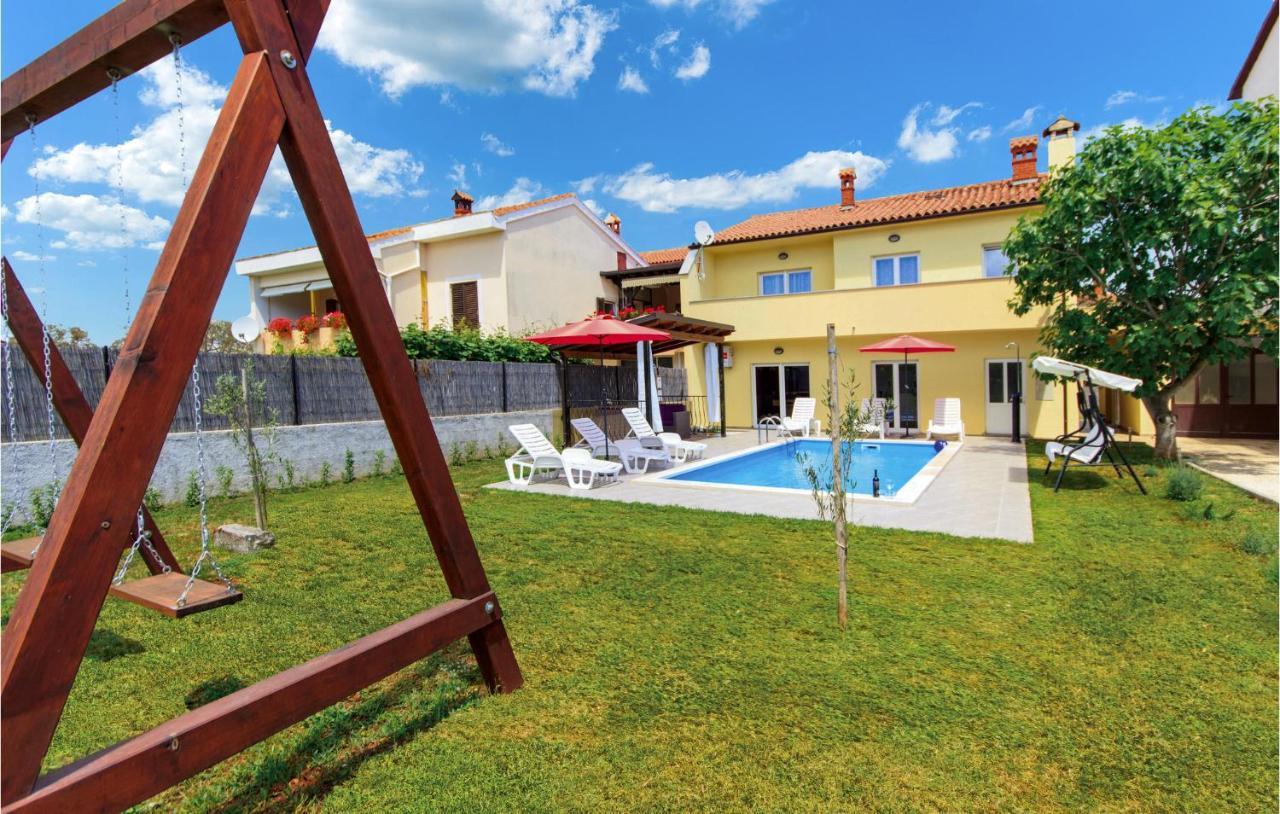 Stunning Home In Pula With Wifi