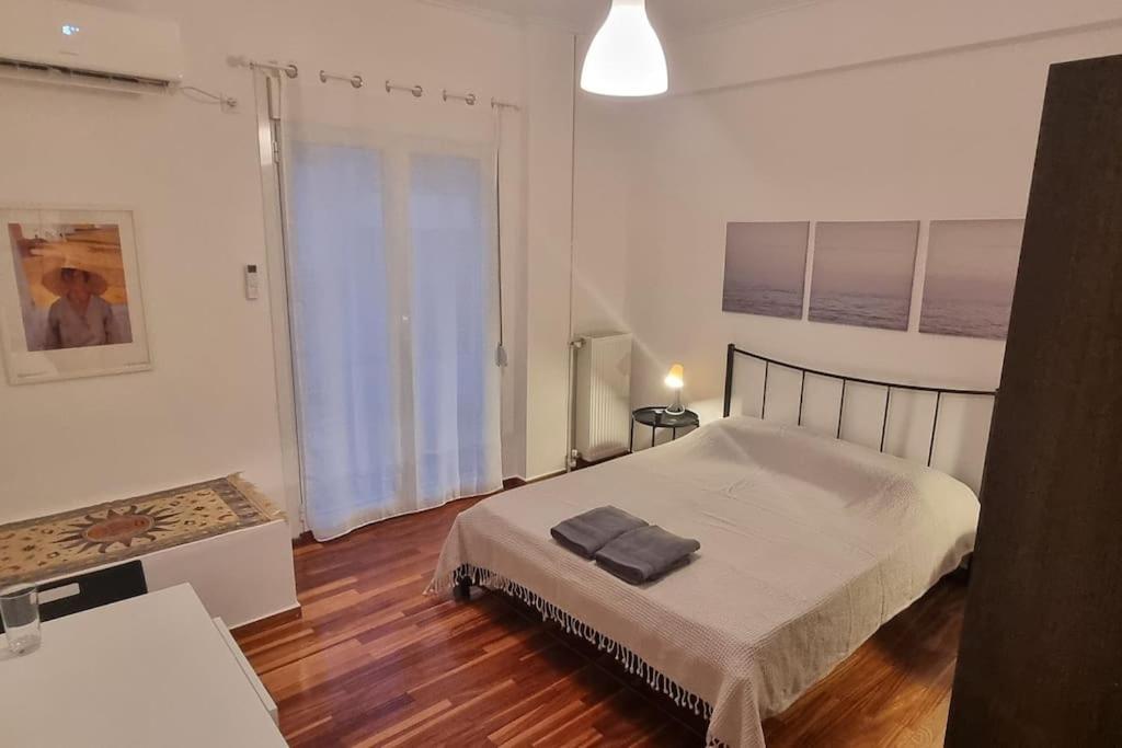 Efi's Cozy & Bright One-bedroom Apartment