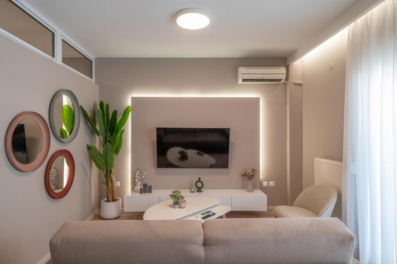Urban Elegance Nest