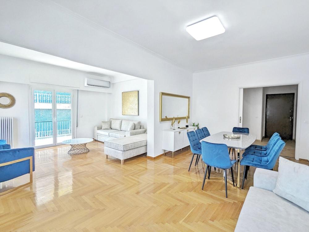 Athens Divas Velvet Gold Suites