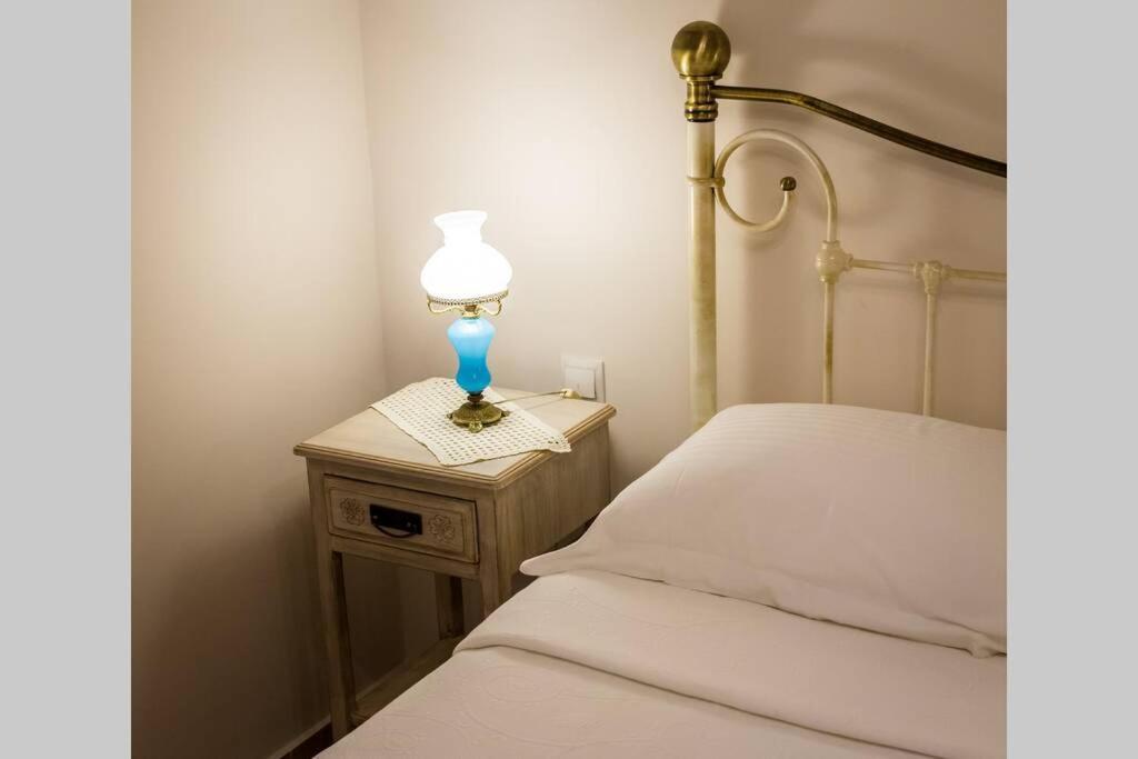 Neoclassical Apartment With 2 Bedrooms In Piraeus