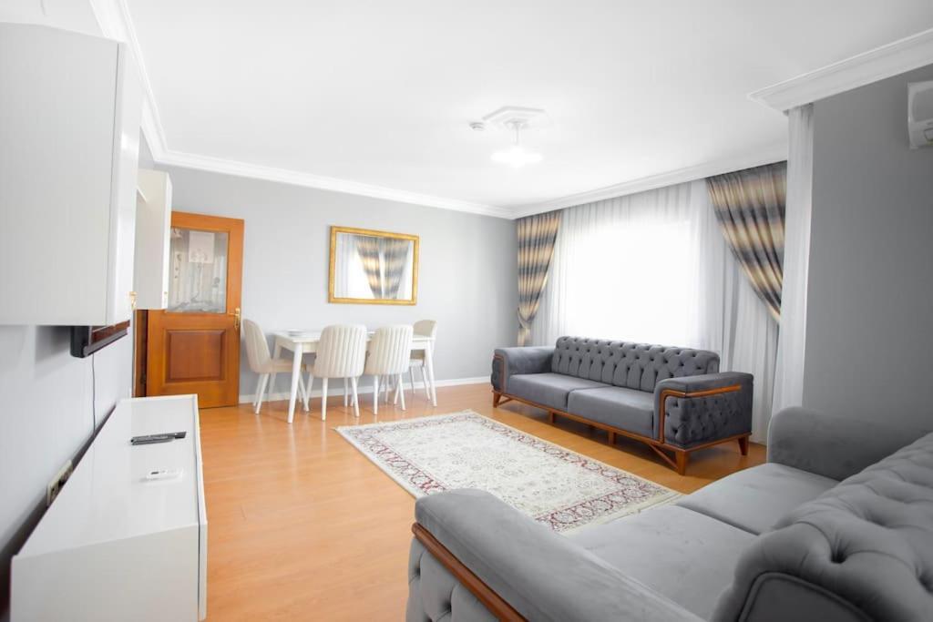 Large Central Apartment In A Quiet Area 40