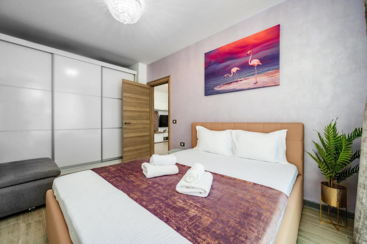 Flamingo Suite Pool & Spa Beach Resort