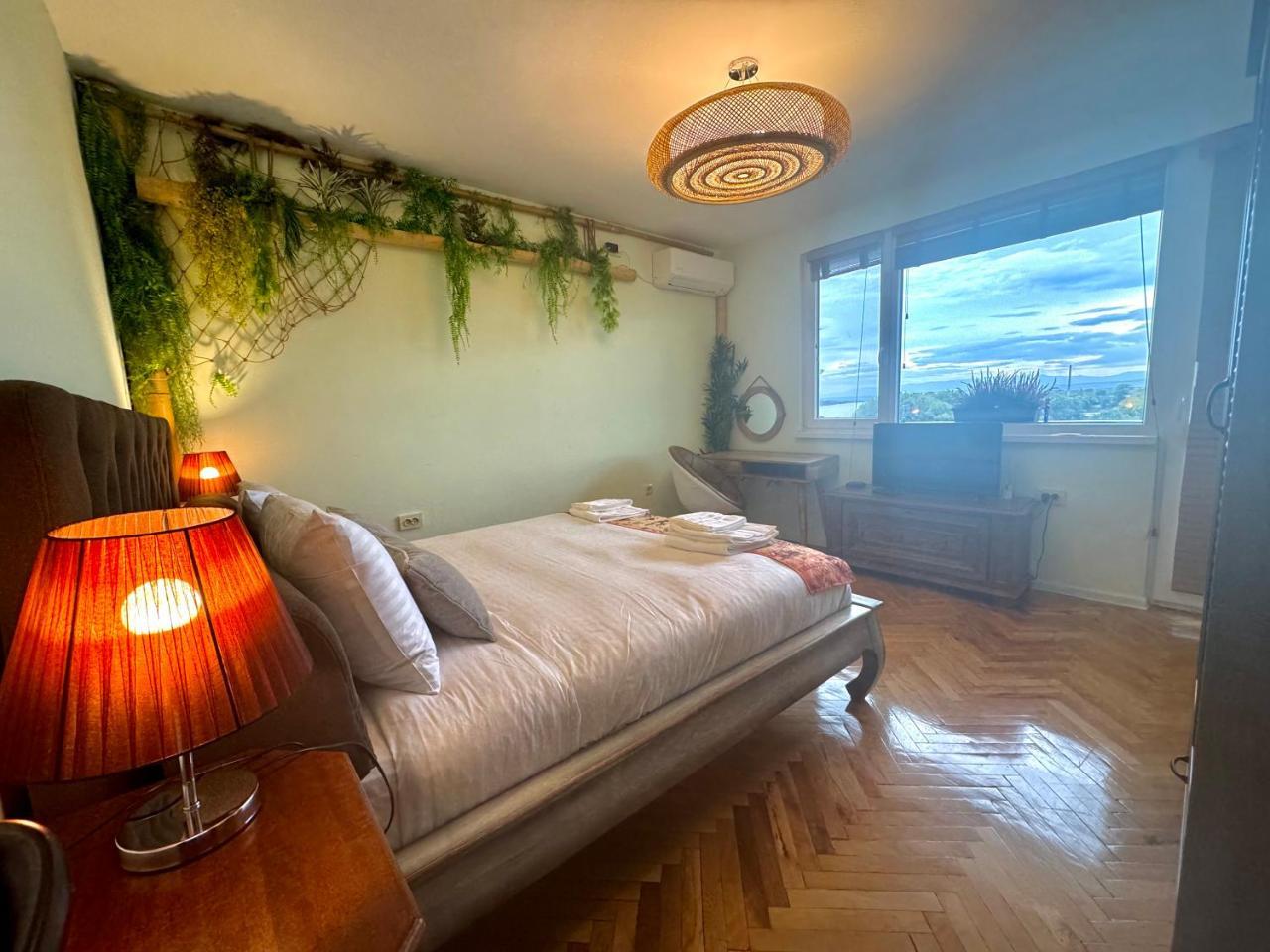 Bamboo Tree Apartment