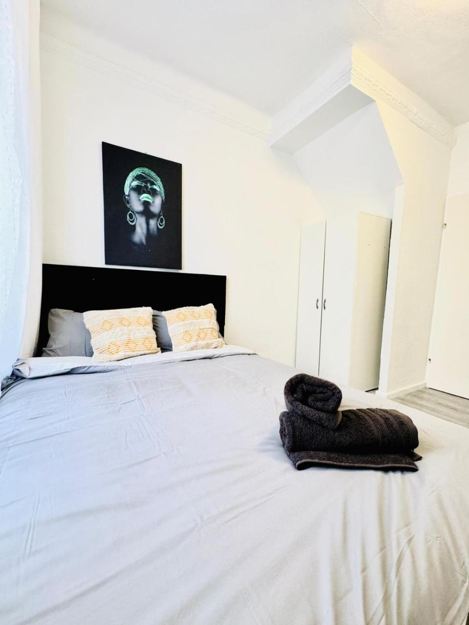 Comfy 4br Apt, 12-min To Fac Platz