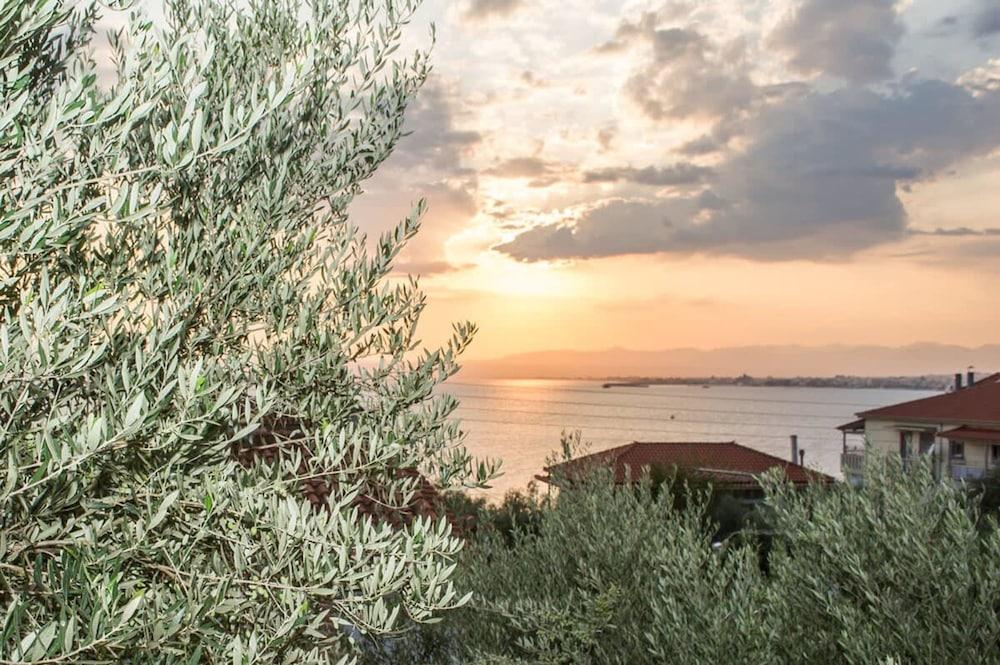 Nina S Villa Cosy Seaview Retreat