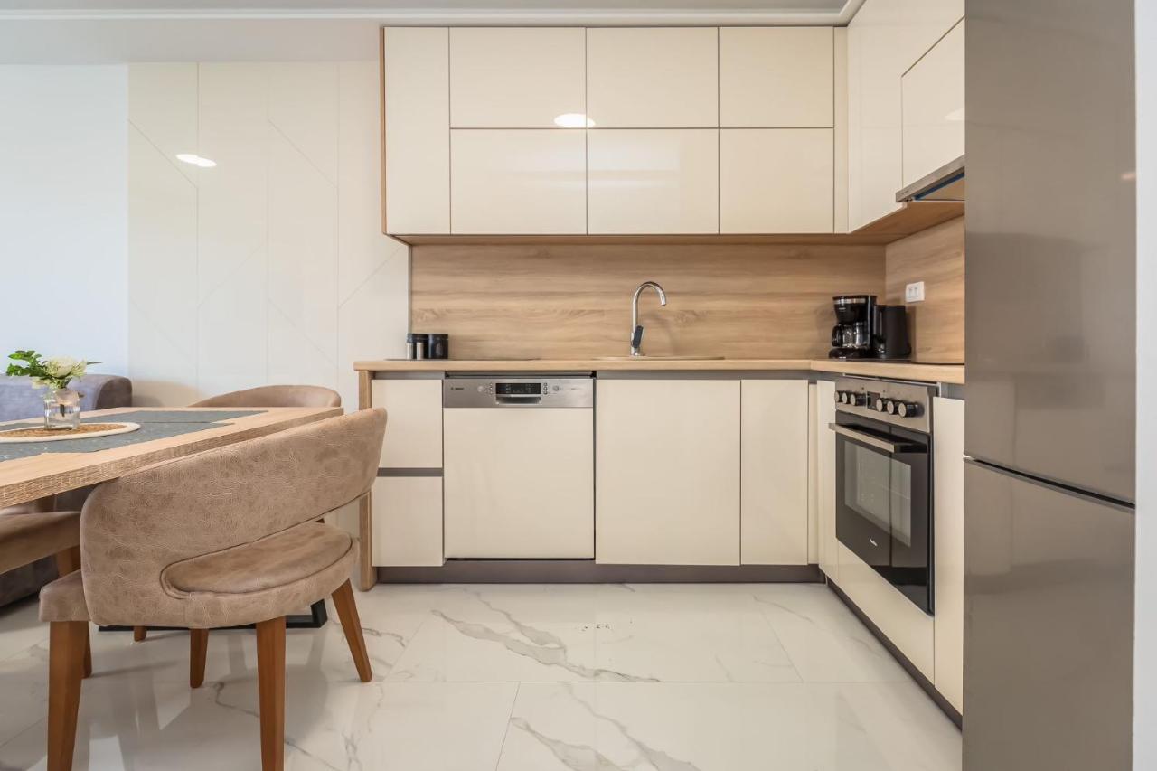 Delux Apartments Selina