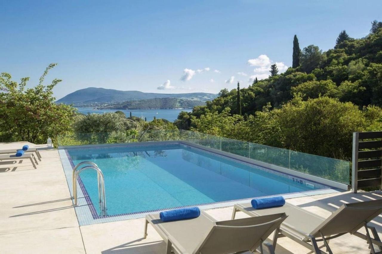 Villas Harriet With Sea View & Near The Sea