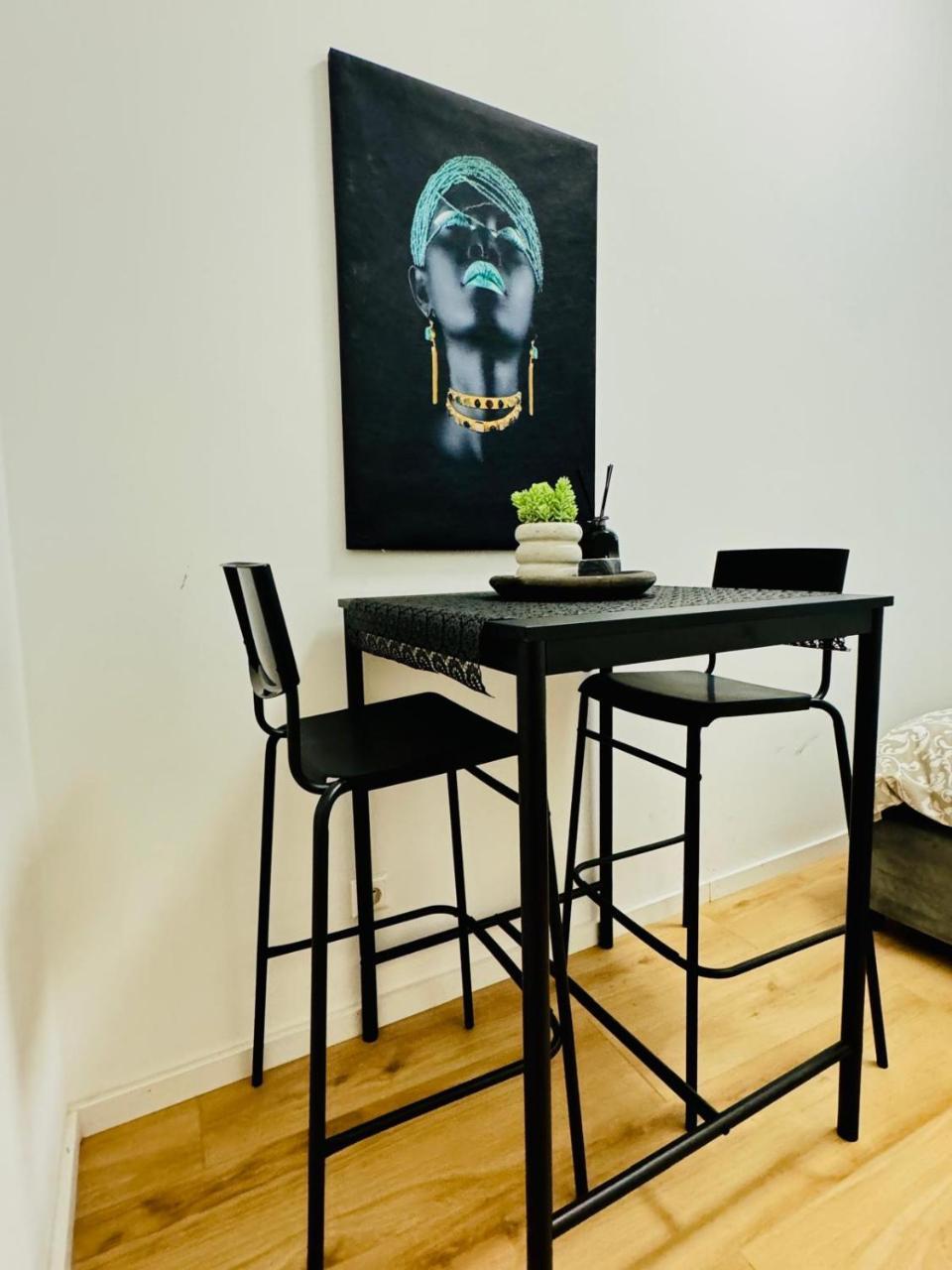 4br Shared Apt With City View Only 7 Min To Westbahnhof