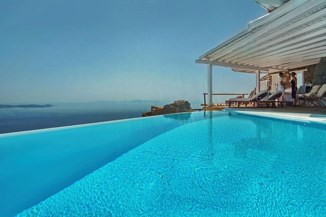 Exquisite Mykonos Villa Villa Cielo 2 Bedroom Private Pool & Outdoor Jacuzzi | Panoramic Sea & Sunset View Gym Helipad Tennis Court Kastro