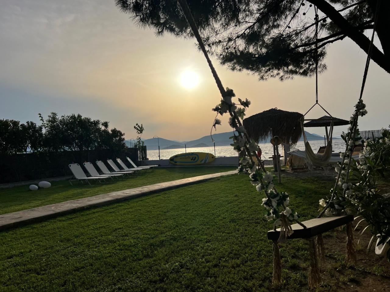 Pampas Seafront Villa, 6 Bedrooms, North Evvoia