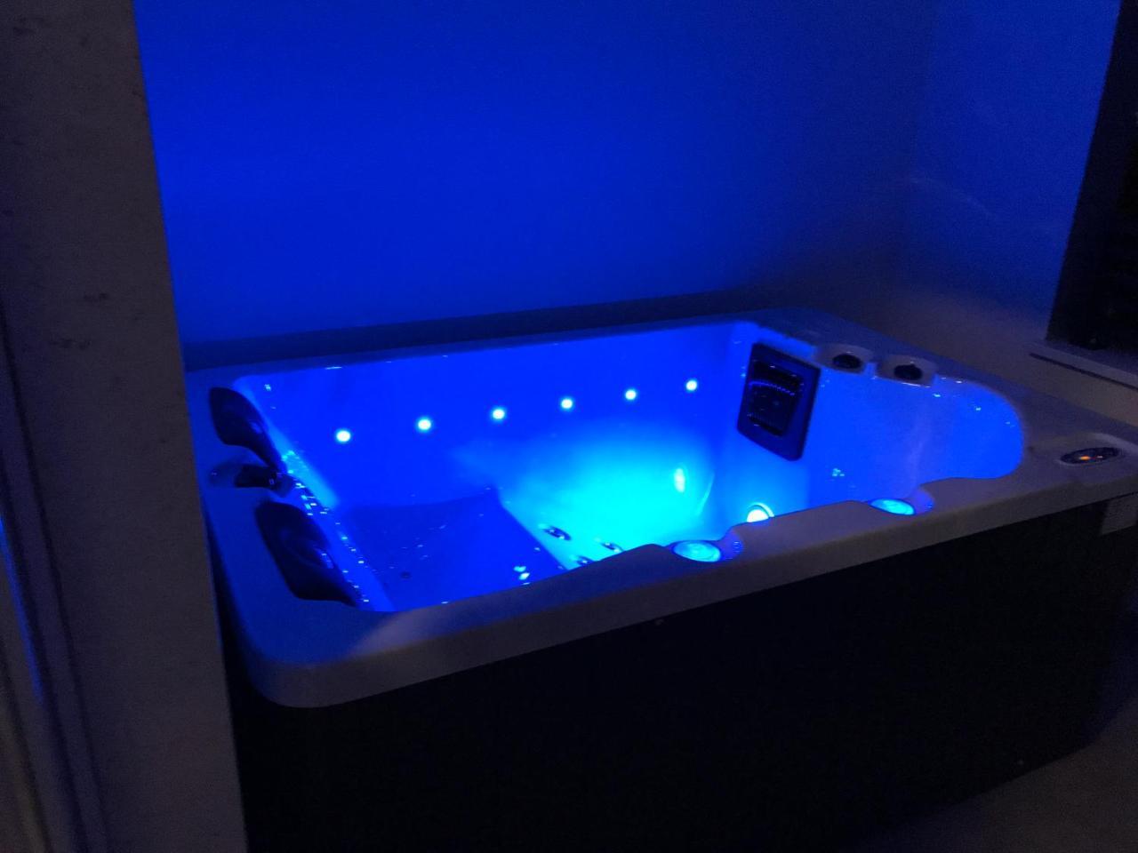 Apartments Tonkita With Jacuzzi