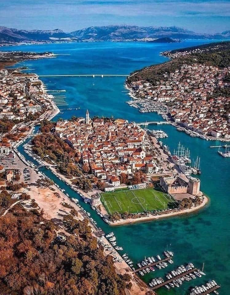 Bridgeview Apartment