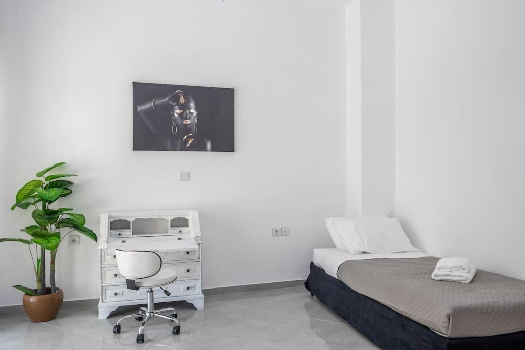 Modern Apartment In Athens, Petralona