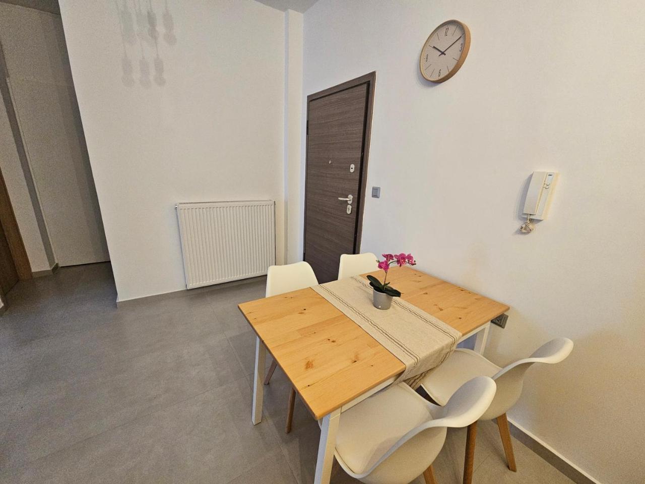 Ranias Apartment