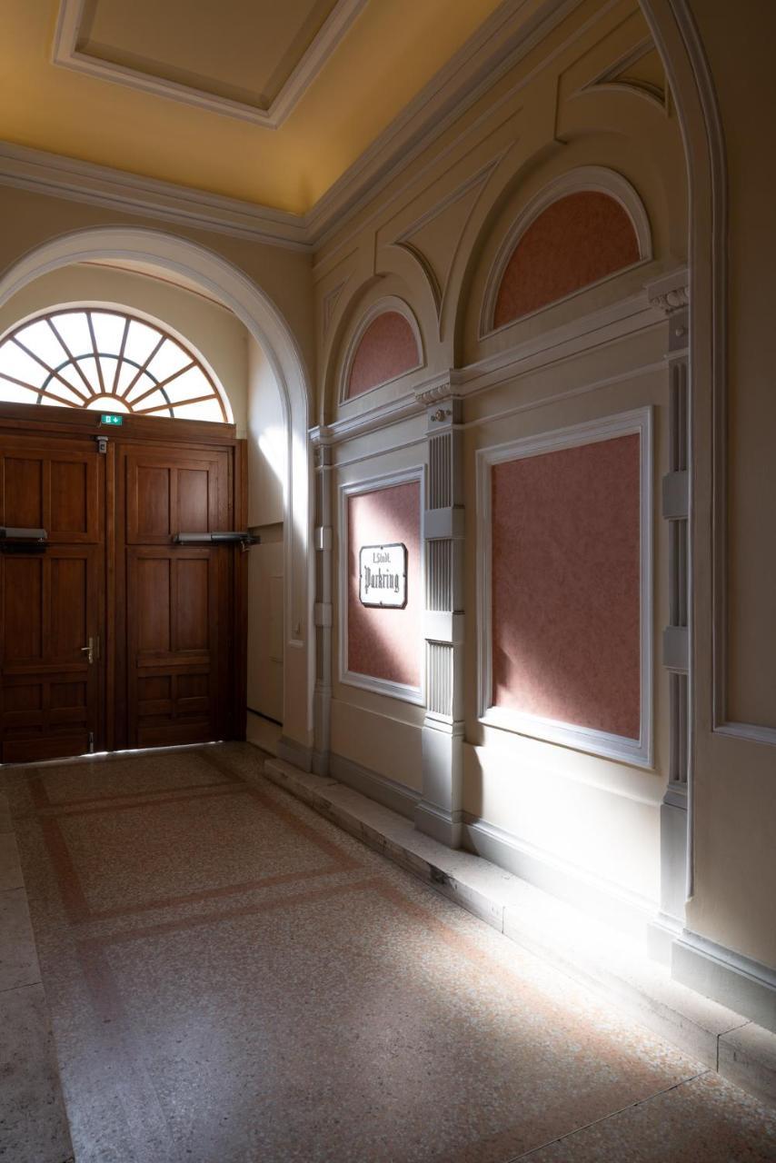 2-bedroom Apartment With Private Library