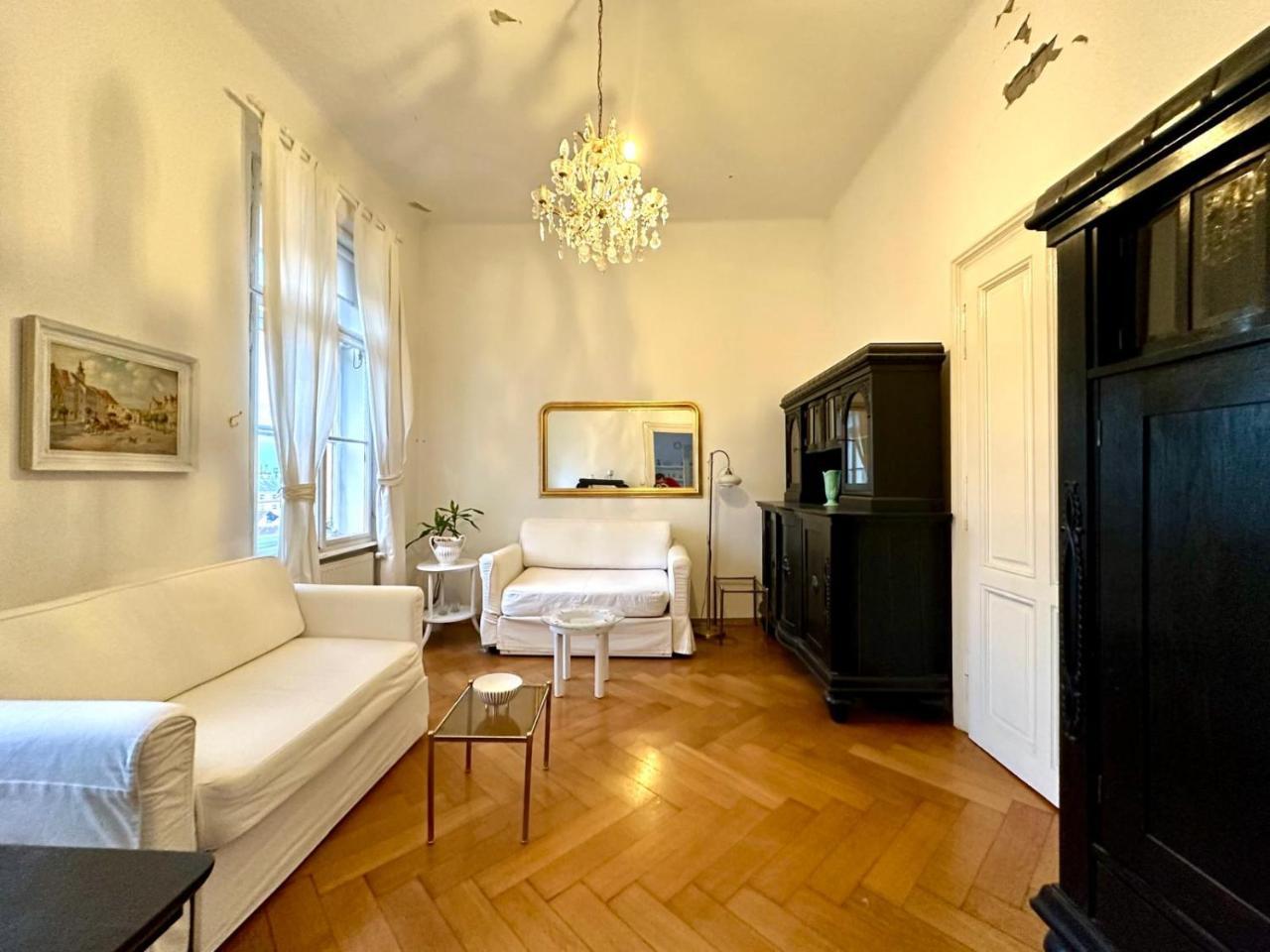 Antique Chic Zagreb