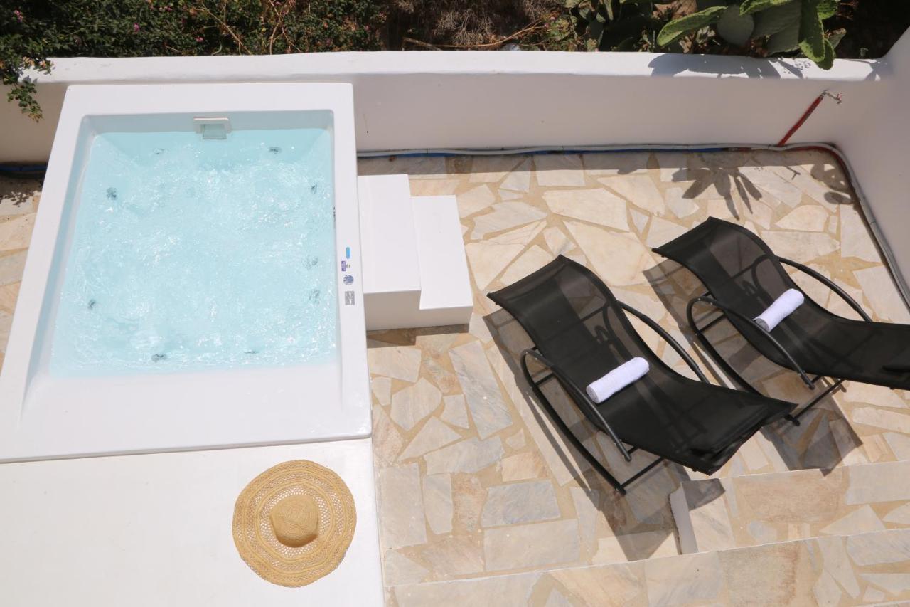 Cycladic Home With Hot Tub