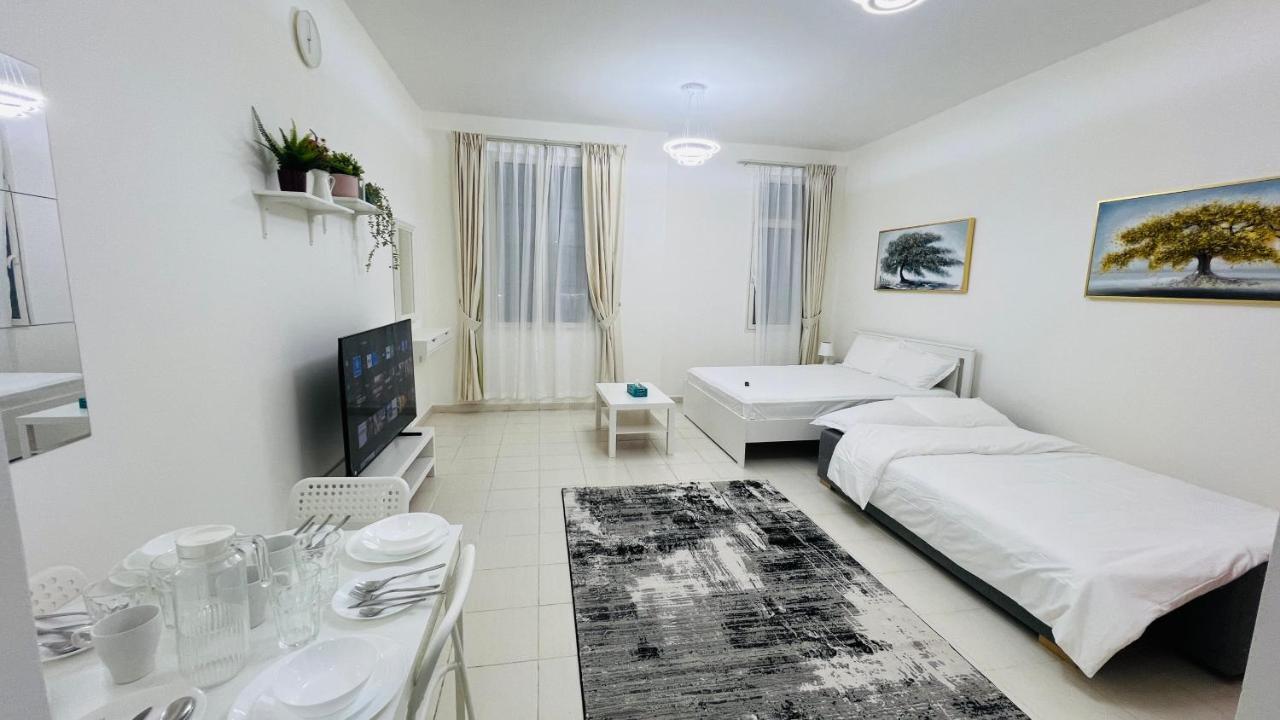 France Cluster International City - Spacious Bright Furnished Studio Apartment