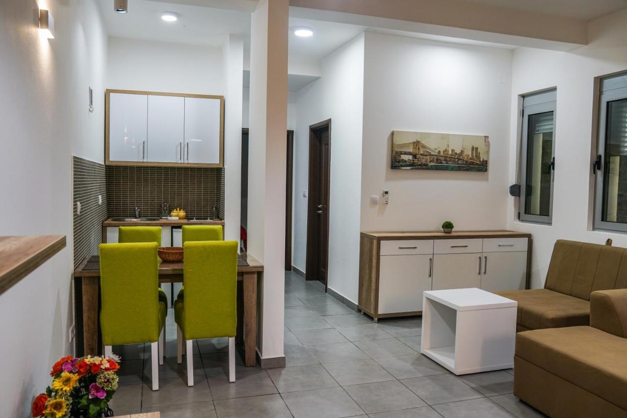 Buzuku Apartments Liman