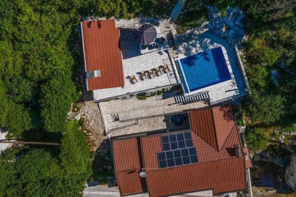 Villa Karlo-arianna