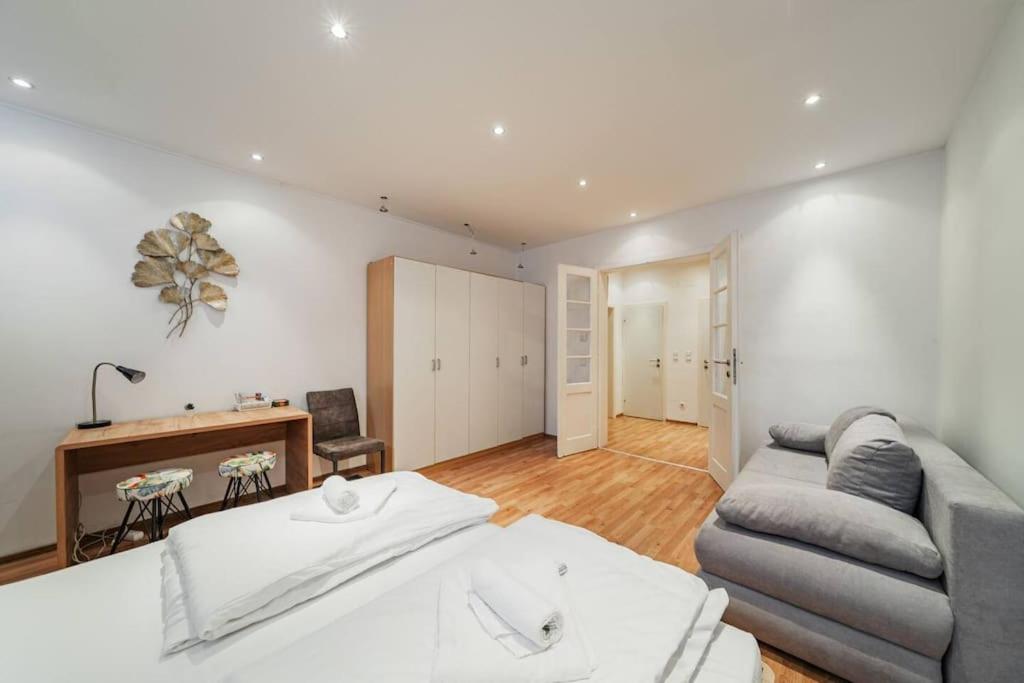 Central City Belvedere Apartment