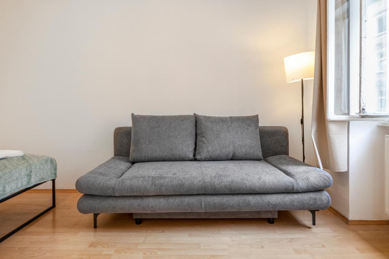 2br Shared Apt Only 7min To Wiener Stadthalle