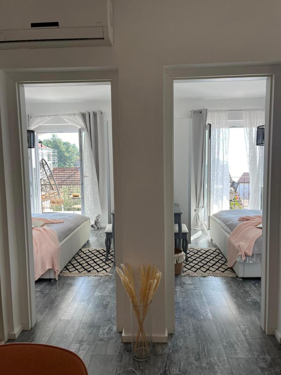 Apartments Tino