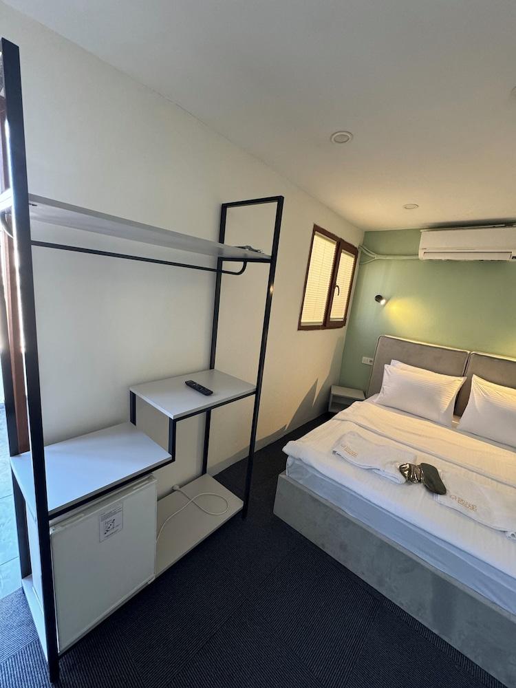 Grand Rafinn Hotel