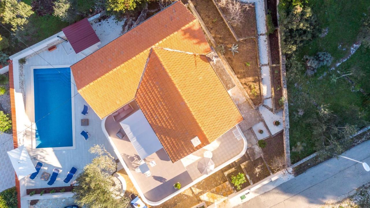 Amazing House W Pool & Big Sunny Terrace Close To Sea & Beach