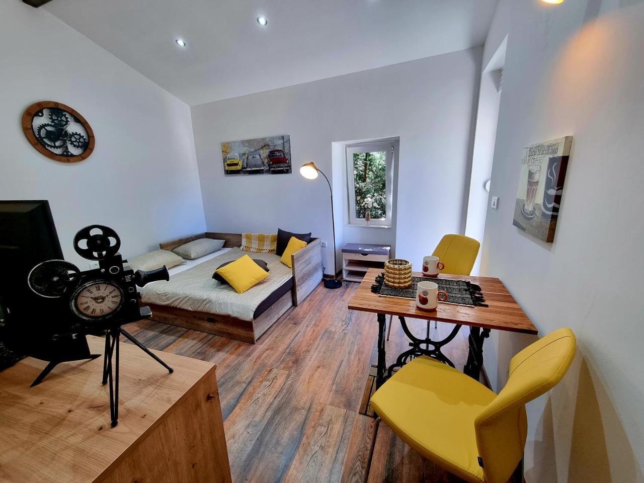 Retro Chic Studio Pula