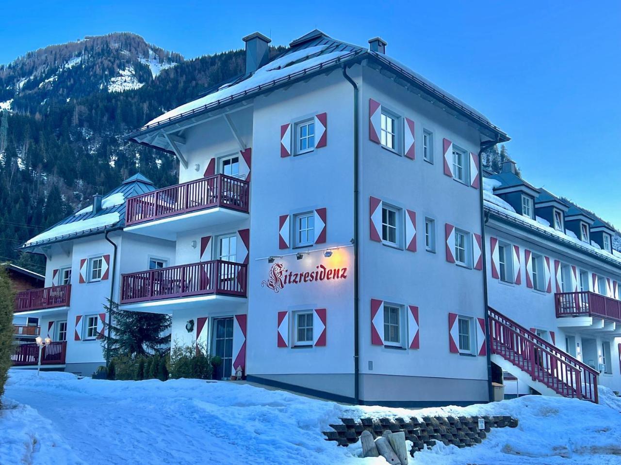 Kitz Residenz Twelve by All In One Apartments