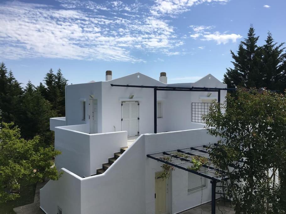 Summer House With Sea View & Garden