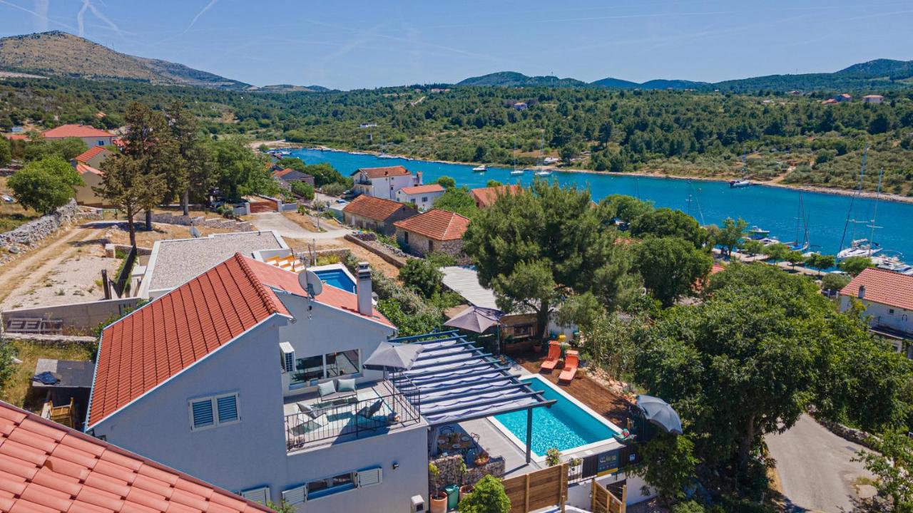 Kuca Mali Raj Little Paradise