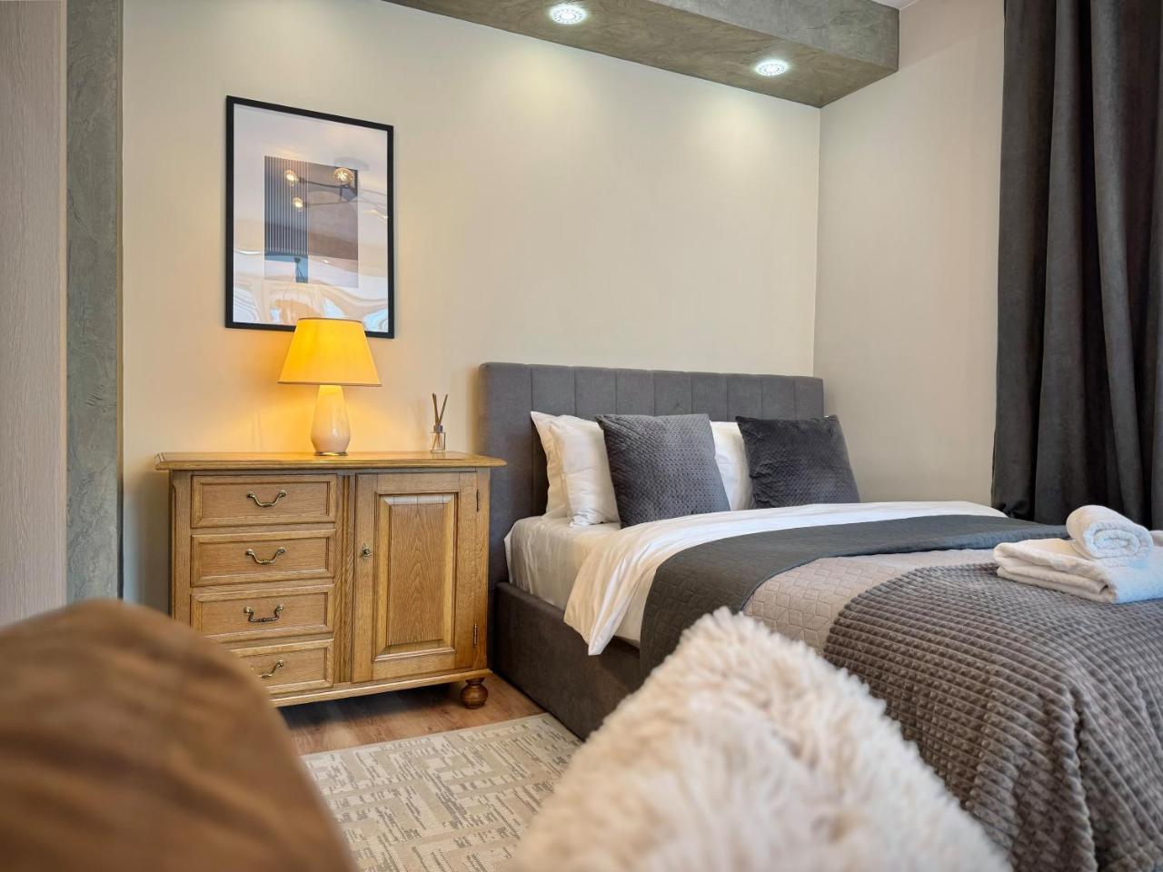 Top Centre 2bed Apartment For 5 Guests 2 Minutes From High Street