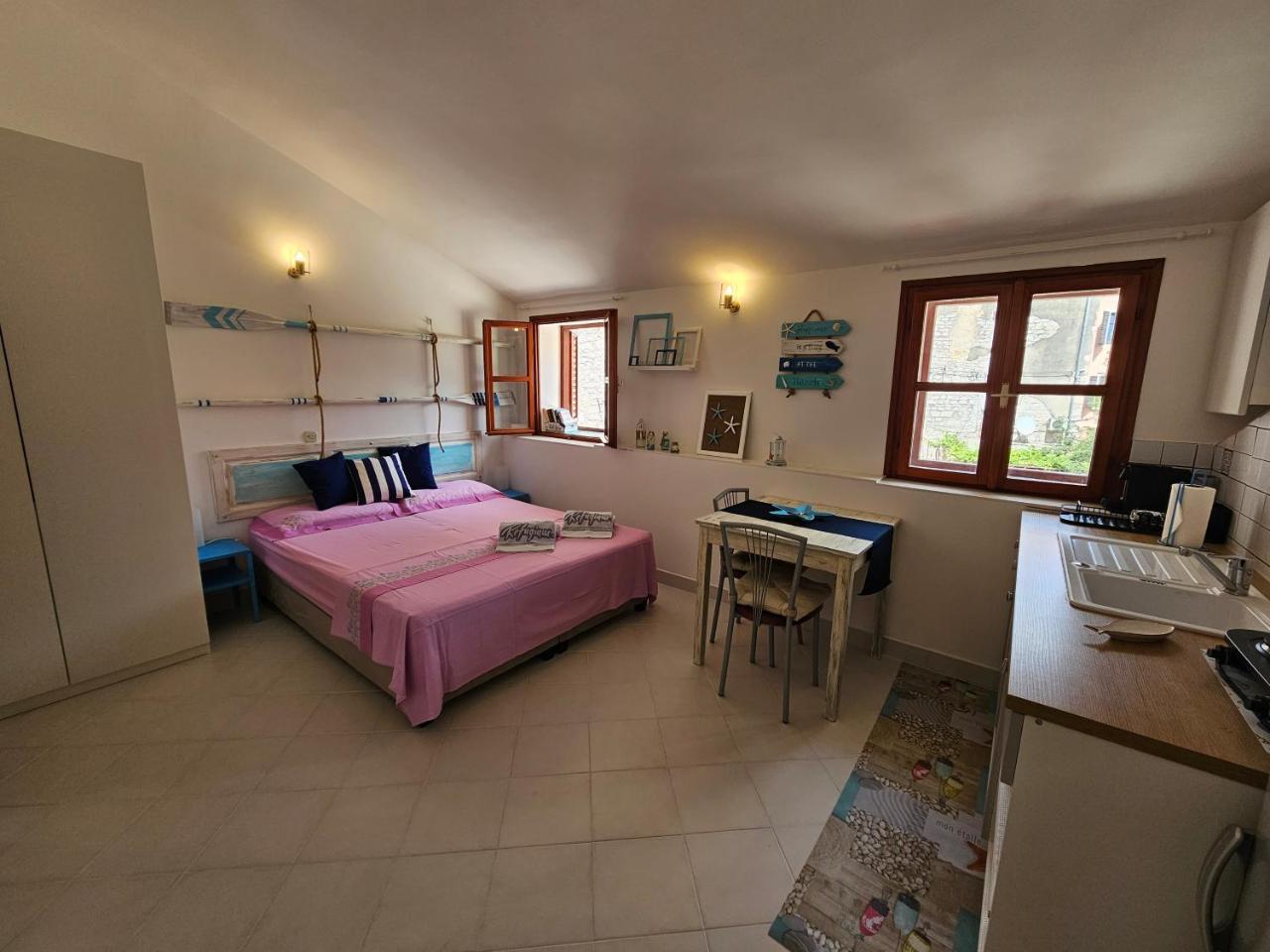 Studio Mare Fuori With Terrace