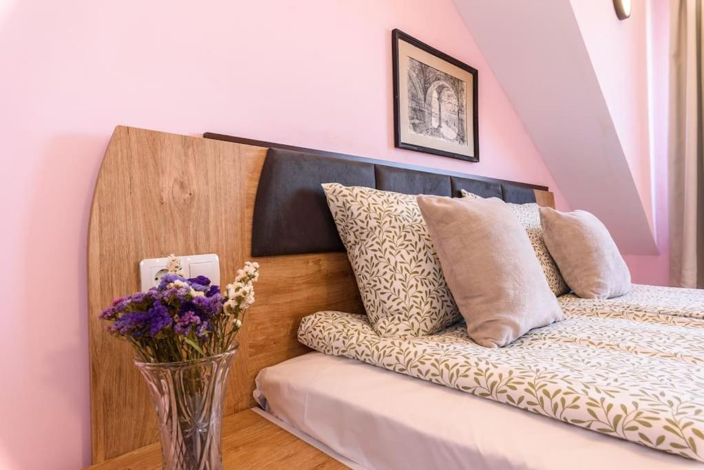 Cosy Two Bedroom Near Gondola
