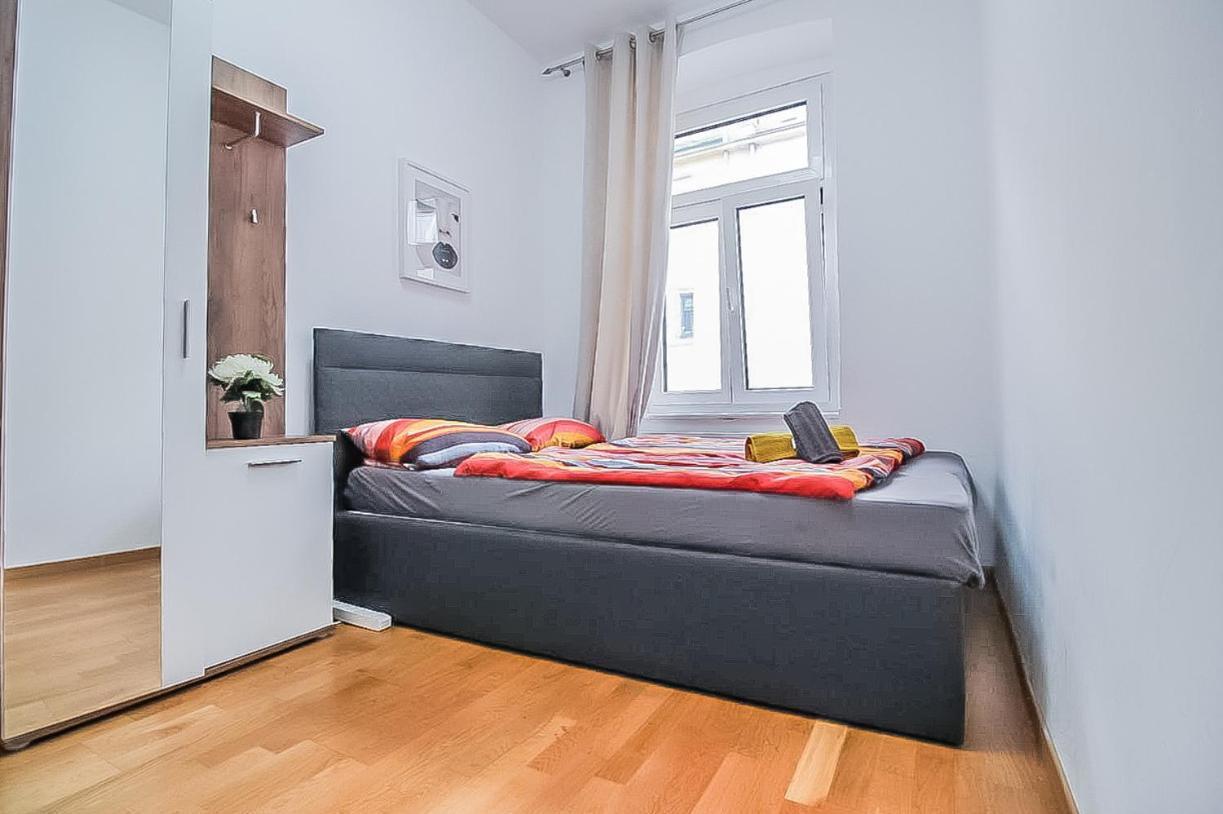 Apartment In Josefstadter Strae Area