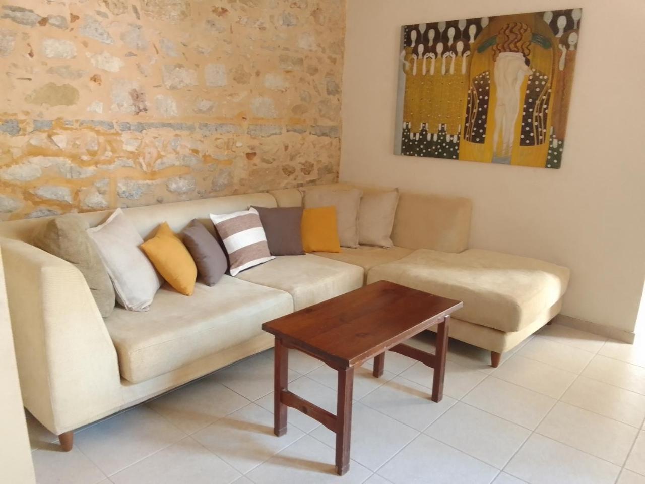 Creta Home In Heraklion Center 1