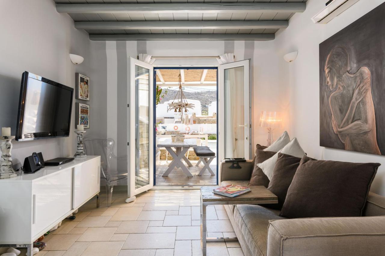 Phaedrus Living: Ornos Beach House Mykonos