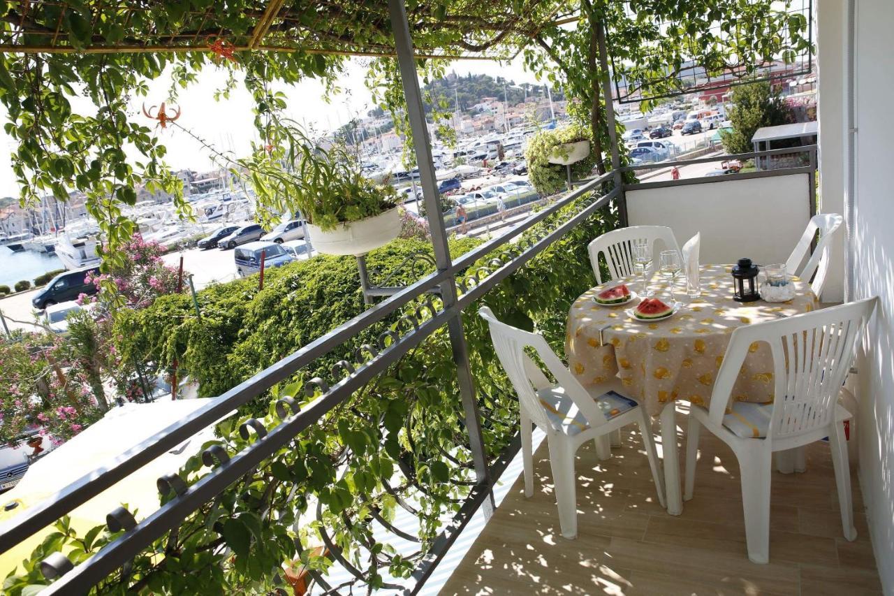 Sunny Day Apartments