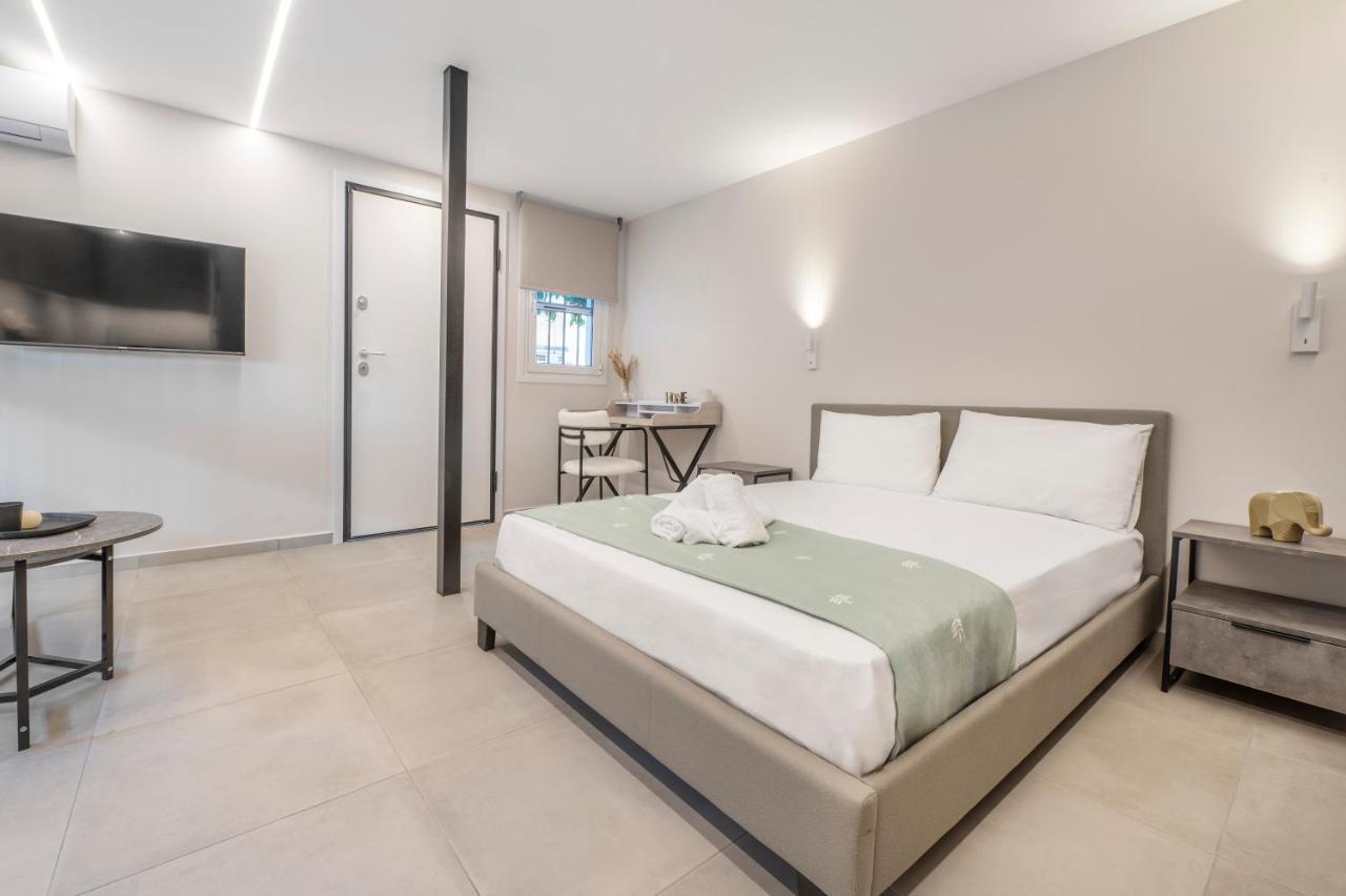 Oculus Kolonos Suites by Live & Travel