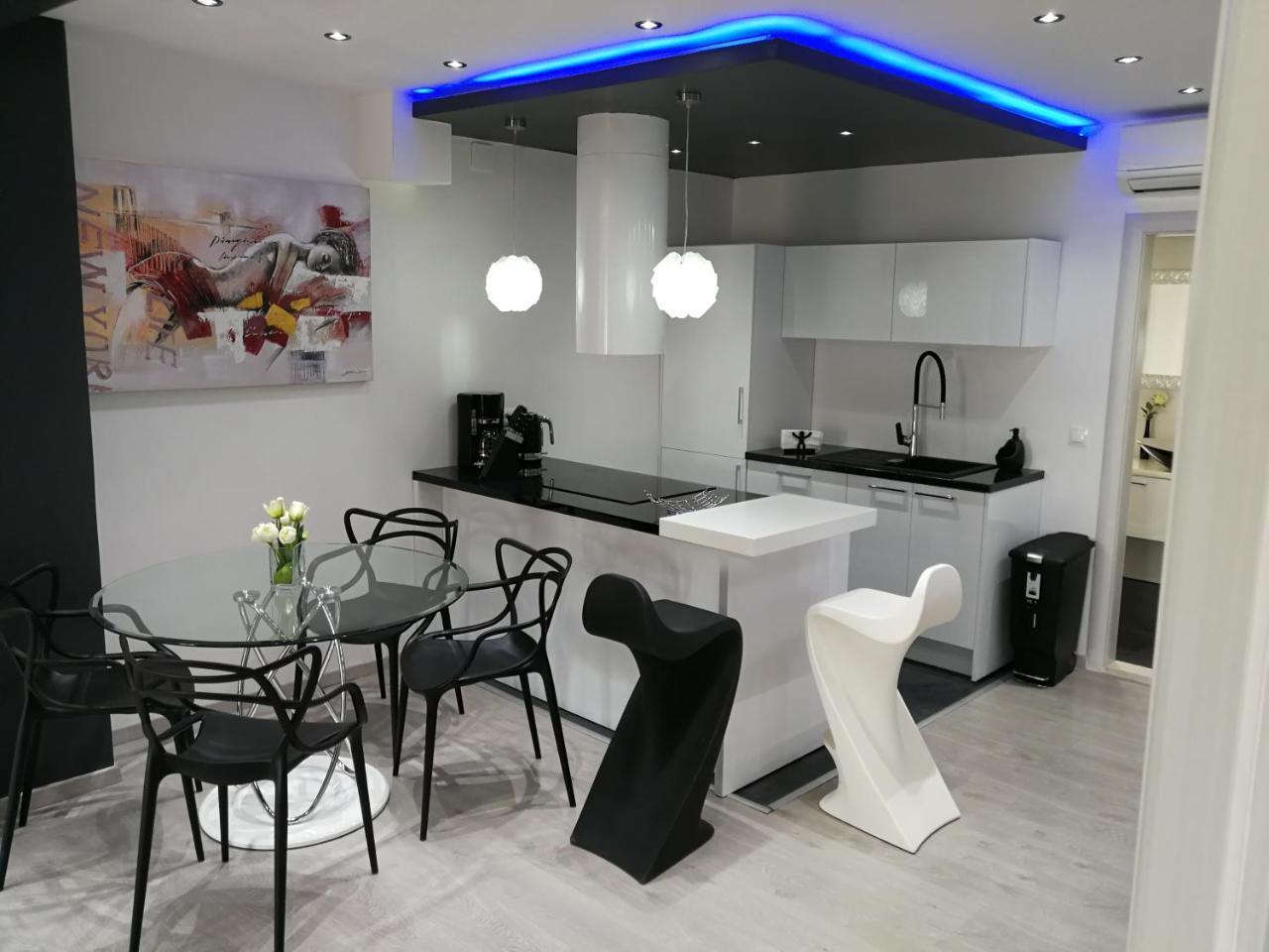 Palladium Ii City Center Apartments