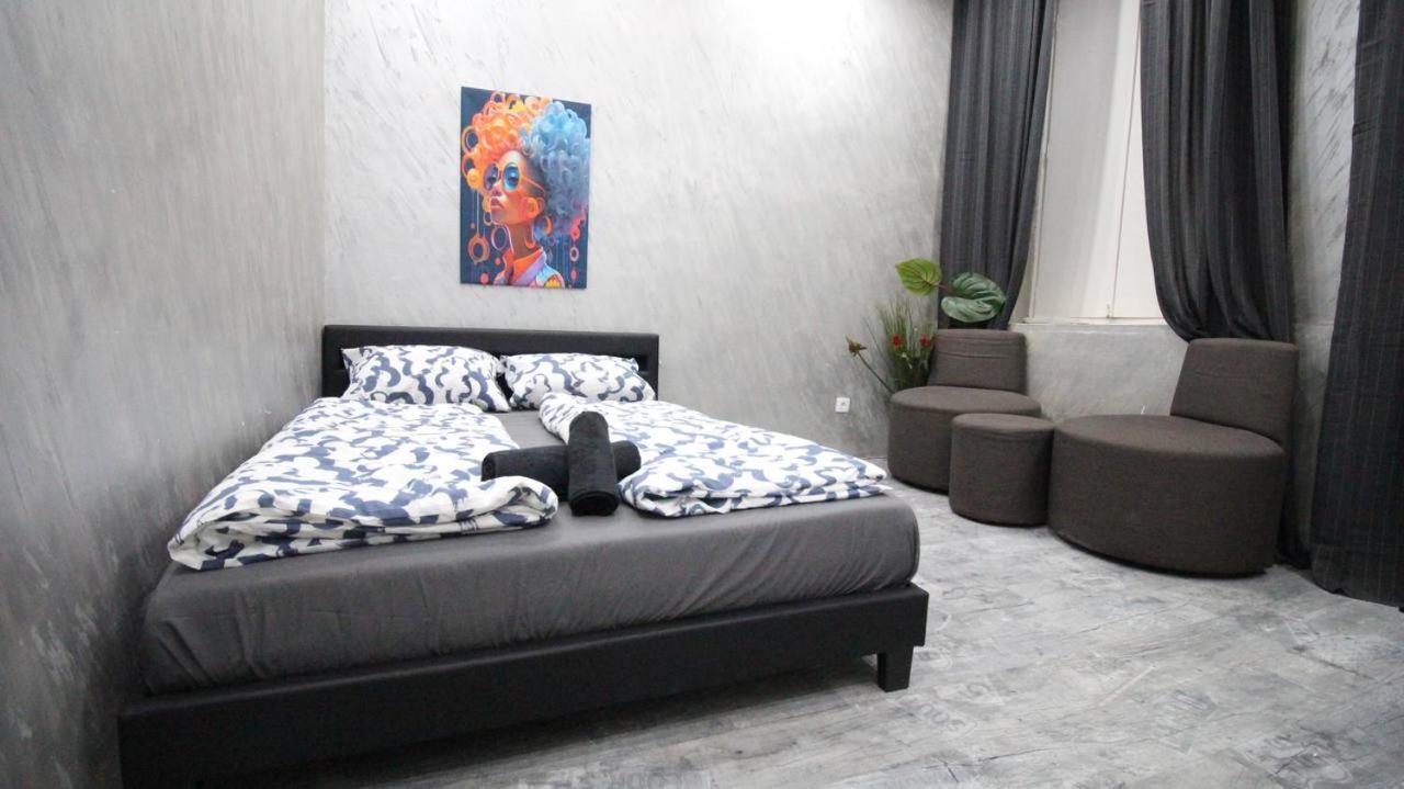 Family Studio In Akh Area