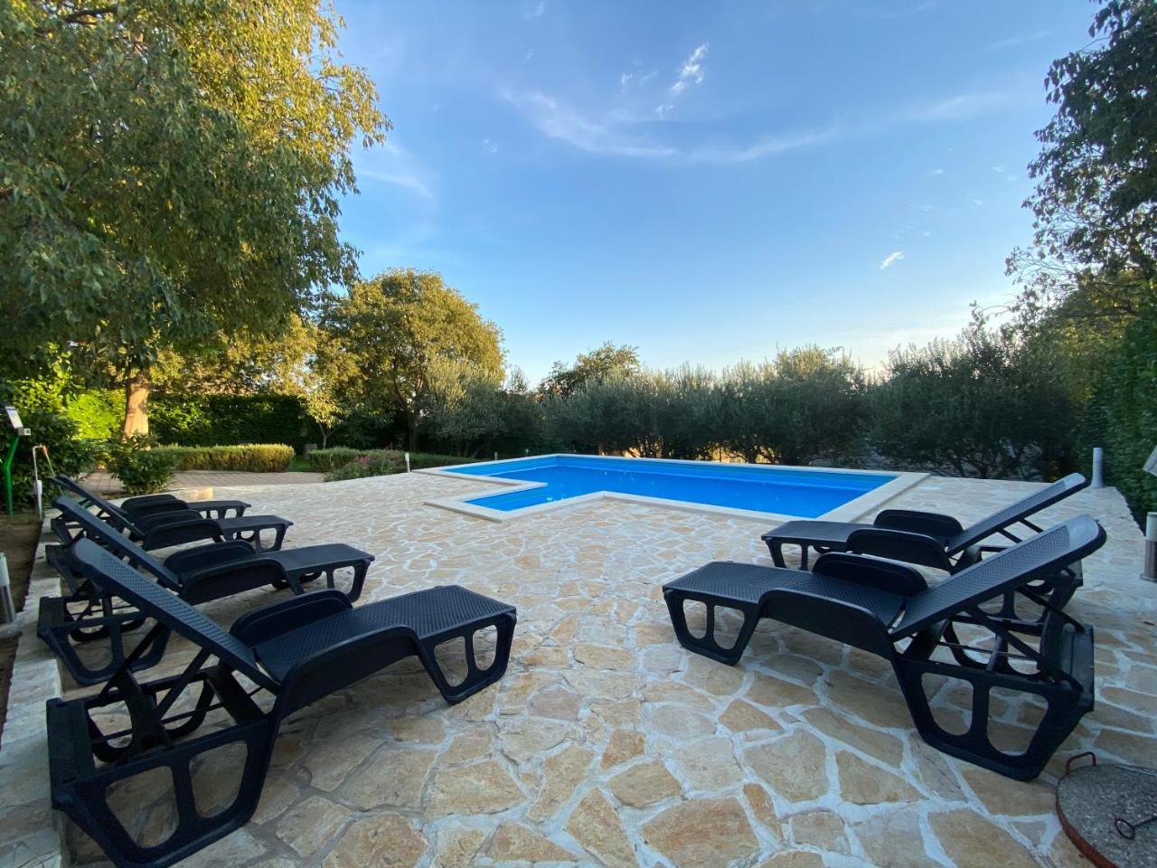 Stone Holiday Homes Stankovci With Pool & Mediterranean Gardens
