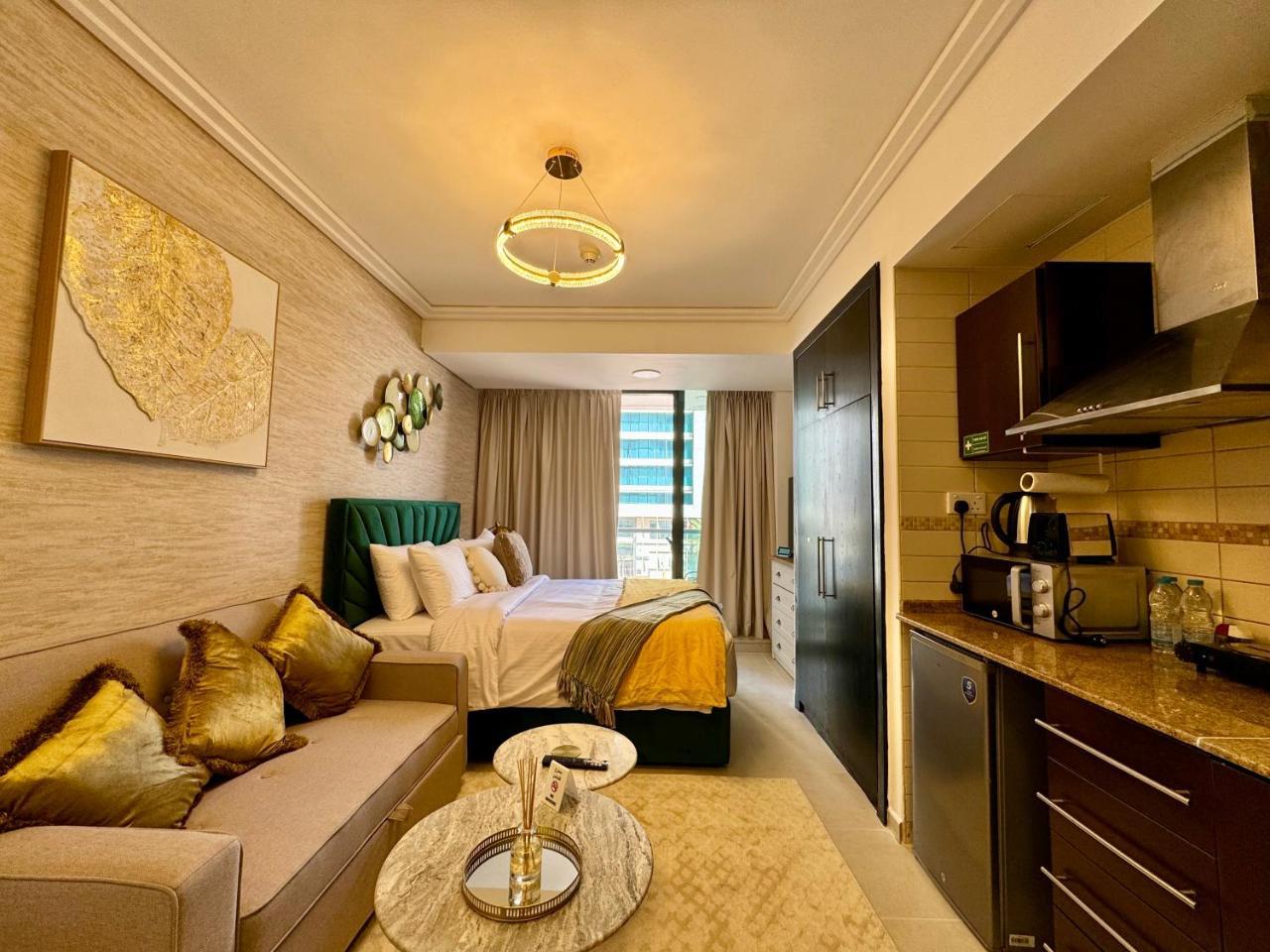 Cosmos Living Sleek & Stylish Gcv2