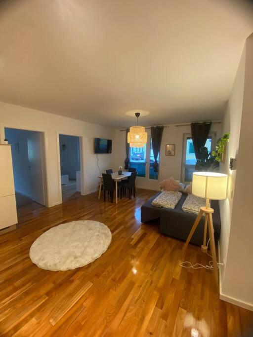 Spacious 2 Bedroom Modern Apartment