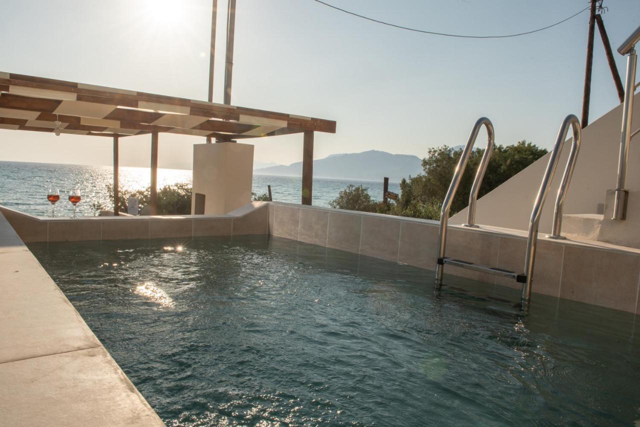 Stella & Eleni Suite, With Shared Pool & Open View