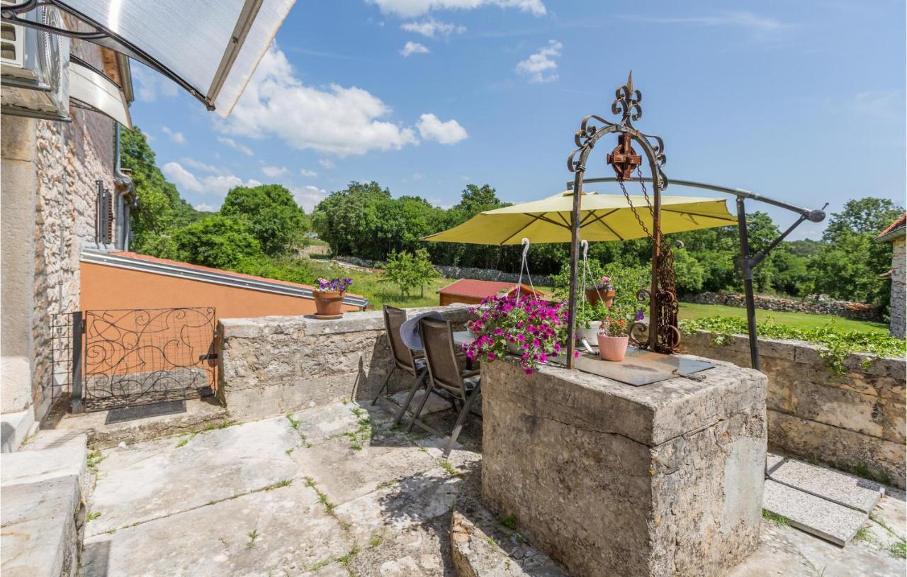 Beautiful Home In Putini With Kitchen